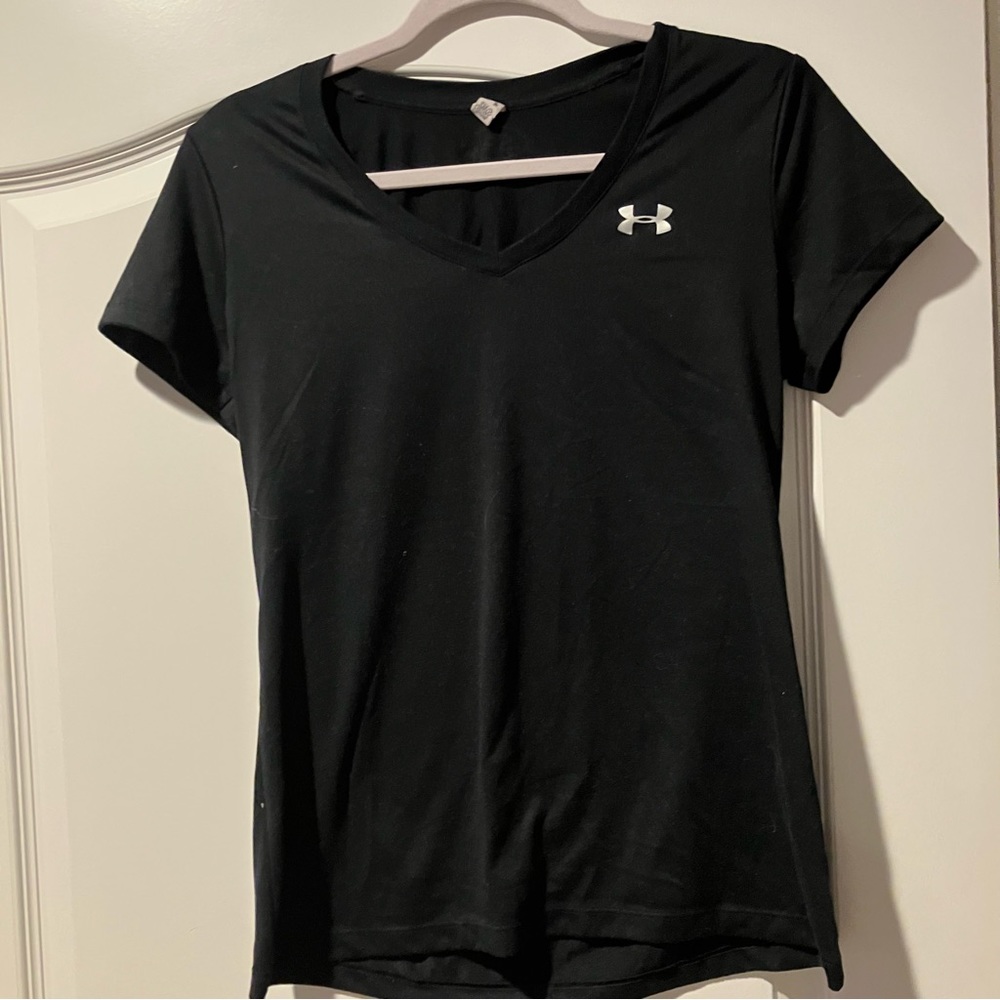 Black under armor tee size small